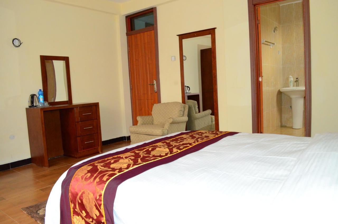 Abyssinia Guest House Адис Абеба Екстериор снимка